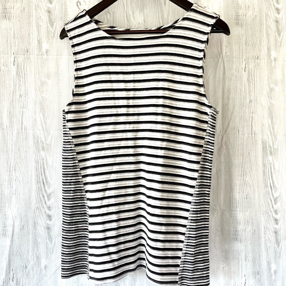 Pebble and Stone striped knit tank top black white women's Large